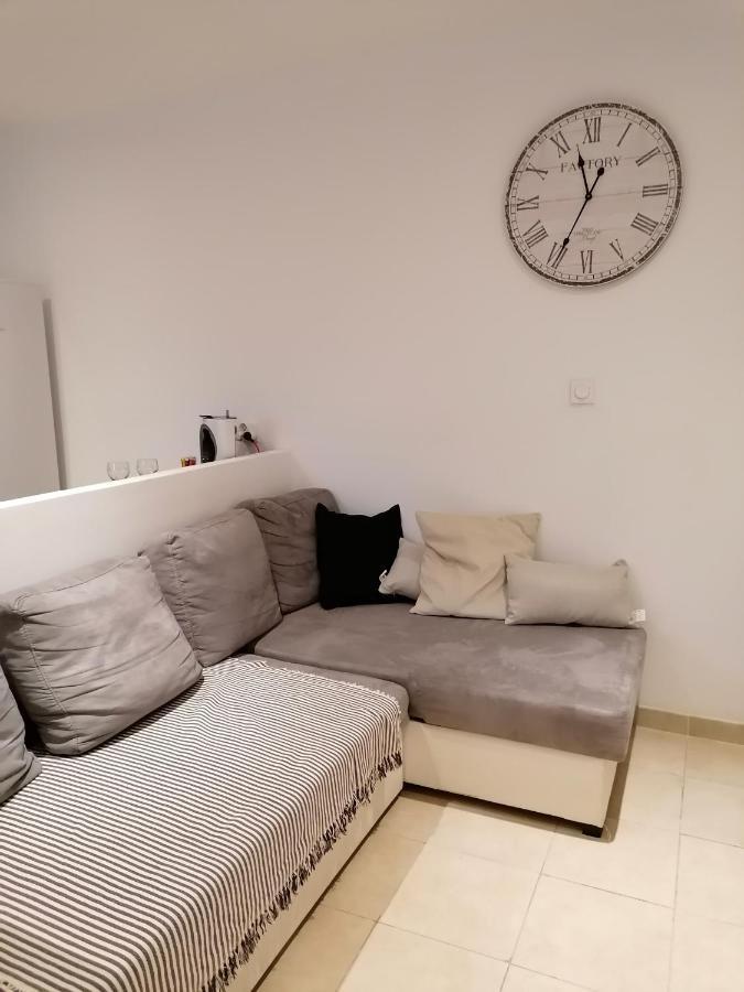 Appartement T2 Rez De Villa Proche Bord De Mer Льо Праде Екстериор снимка